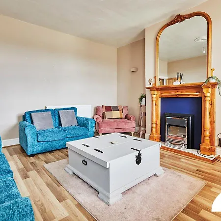 Luke Stays - Green End Avenue Apartman *